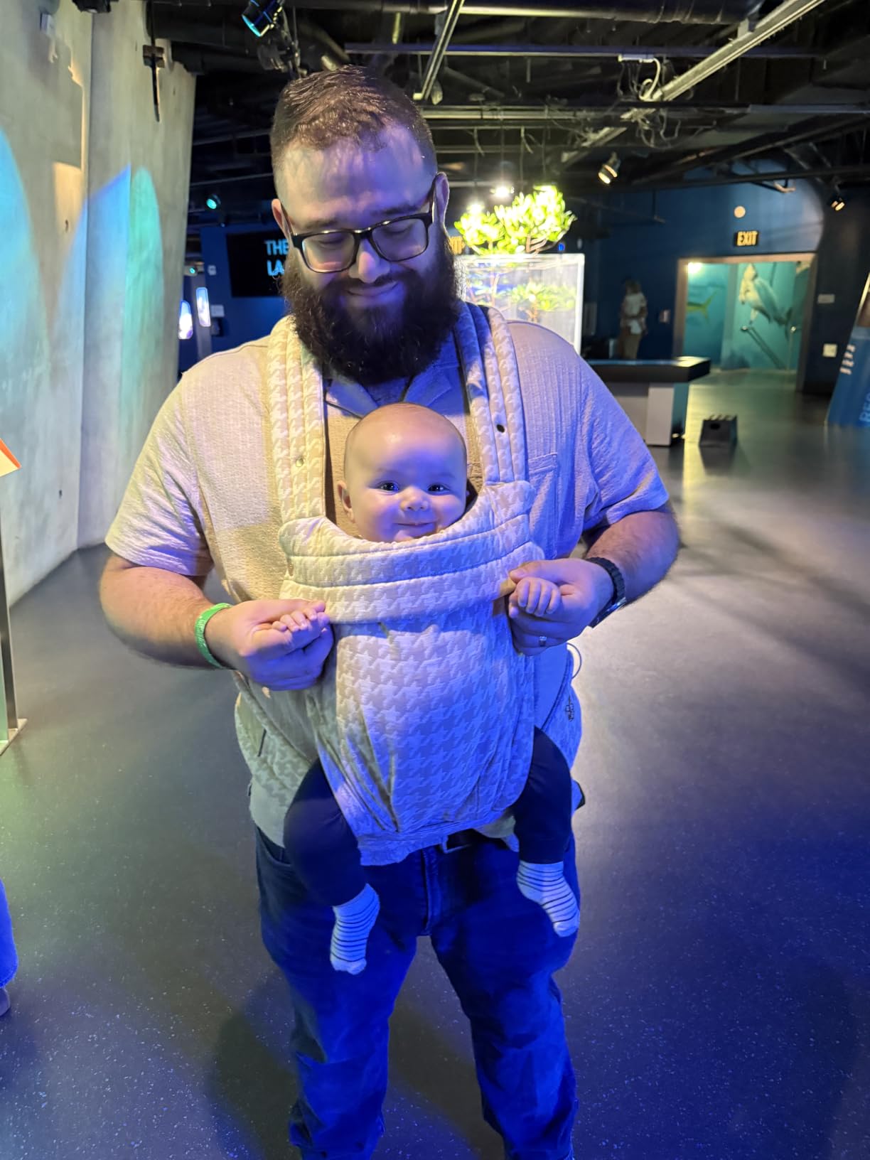 Mabē Monarch Ergonomic Baby Carrier – Premium Cotton Soft Structured Newborn to Toddler Carrier with Hip-Healthy Design, 3 Carry Positions (9-46 lbs), Lightweight & Breathable, (Evergreen) customer photo 2