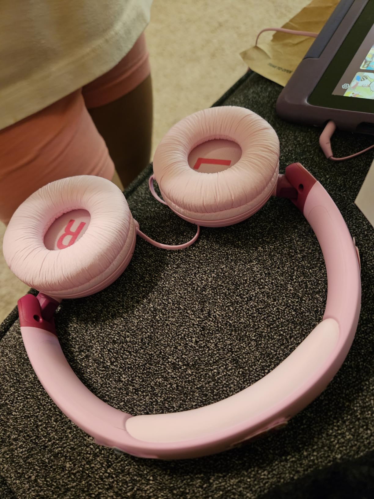 JBL Junior 320 Kids Headphones, Wired, Volume-Limited - Purple customer photo 2