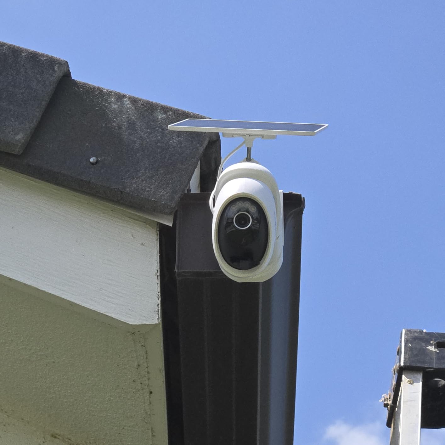 Tapo 4K Outdoor Pan/Tilt Wireless Security Camera, Solar Charging, C660 KIT customer photo 1