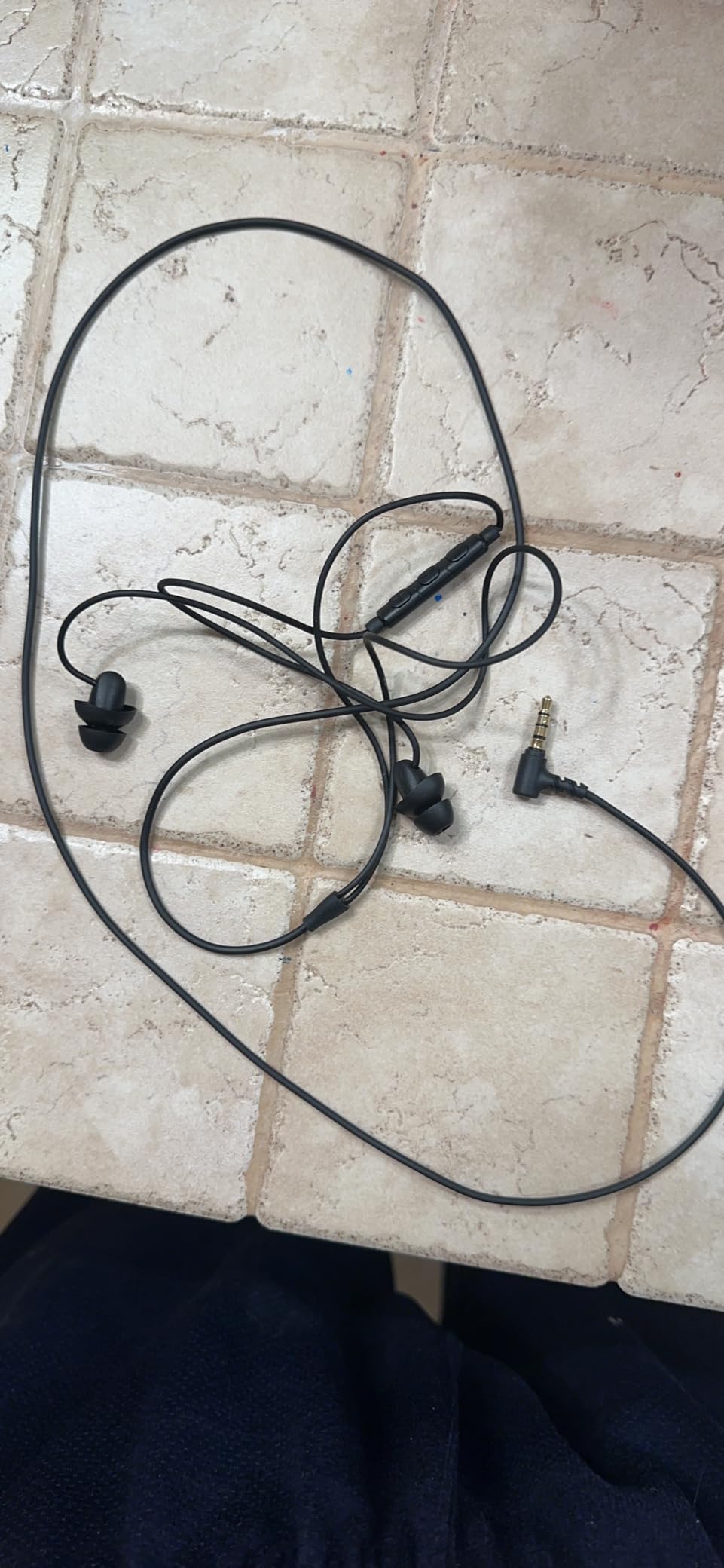 Hearprotek Sleep Earbuds 1 Piar 3.5mm Lightweight Soft Noise Reduction Earbuds Wired with Mic and Volume Control(Black) customer photo 1