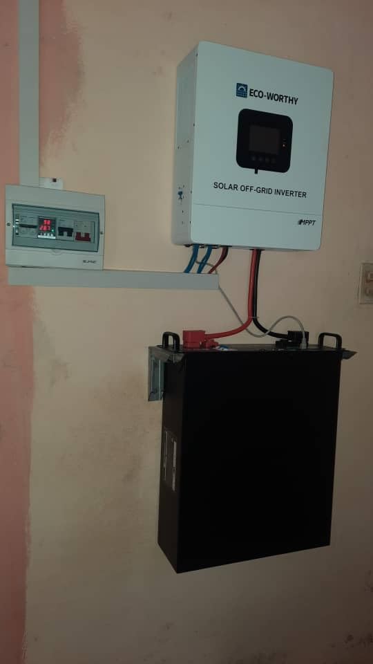 ECO-WORTHY 48V Home Backup Power, 5120Wh LiFePO4 Battery,AC 5000W Inverter customer photo 1