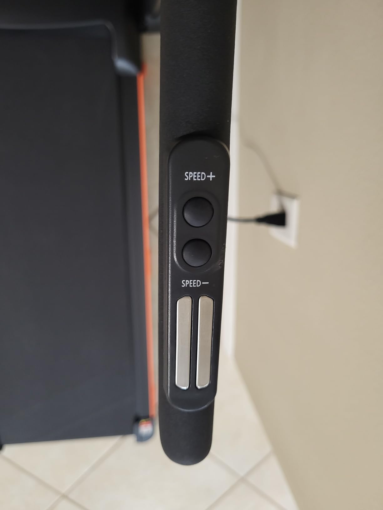 Abonow Dual-Screen Treadmill customer photo 1