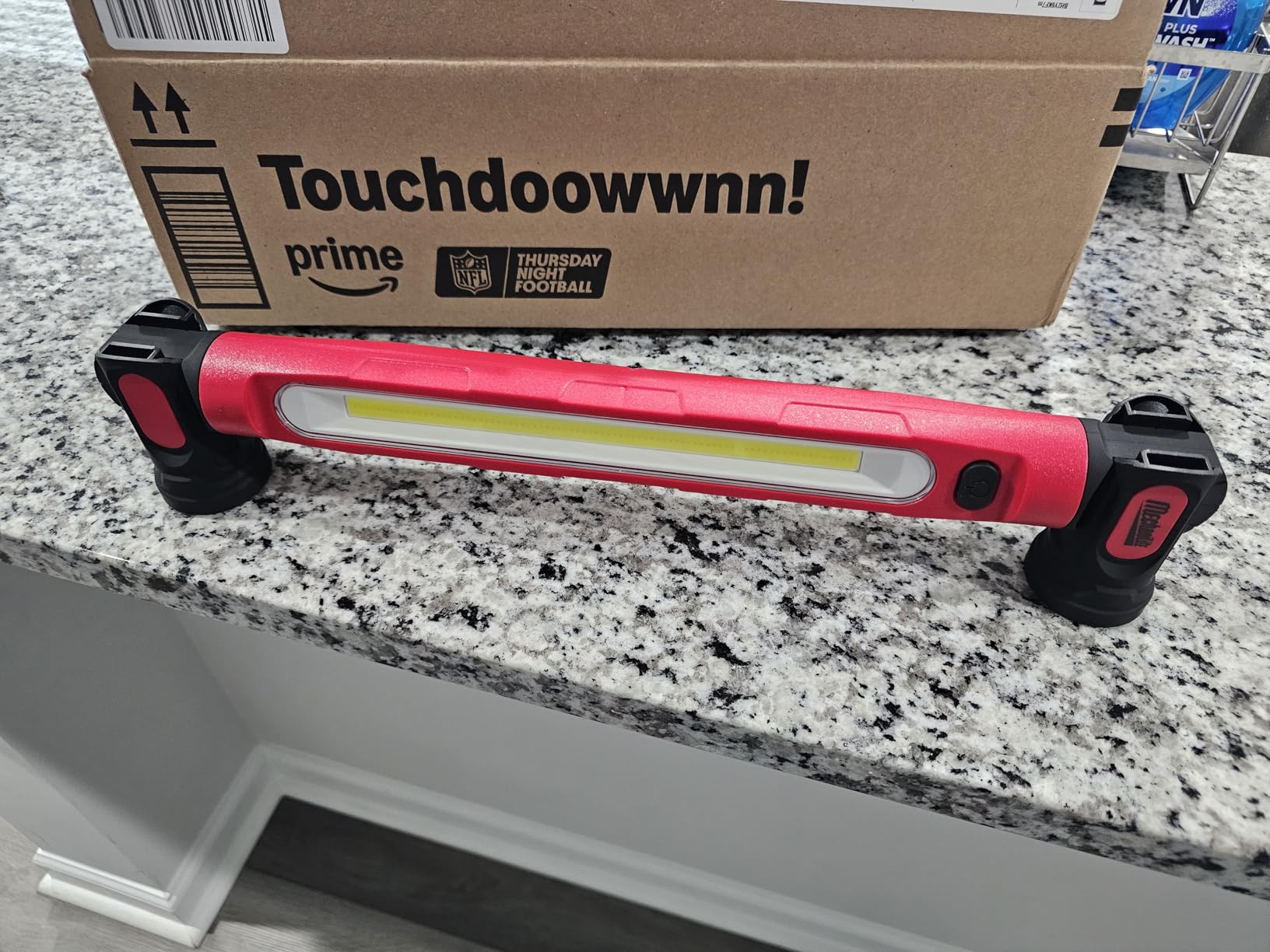 Magnetic Cordless Under Hood Work Light Bar for Mechanics-Blue customer photo 2
