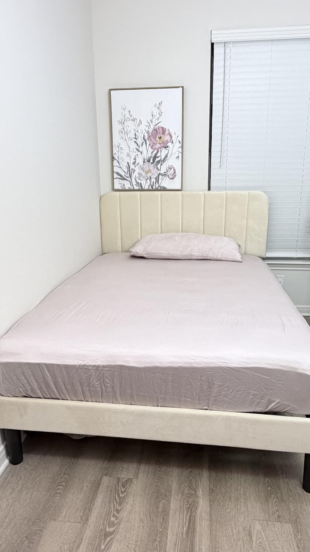 VECELO King Size Bed Frame with Upholstered Headboard, Velvet Platform Bedframe Mattress Foundation, Strong Wood Slat Support, No Box Spring Needed,Velvet Beige customer photo 1
