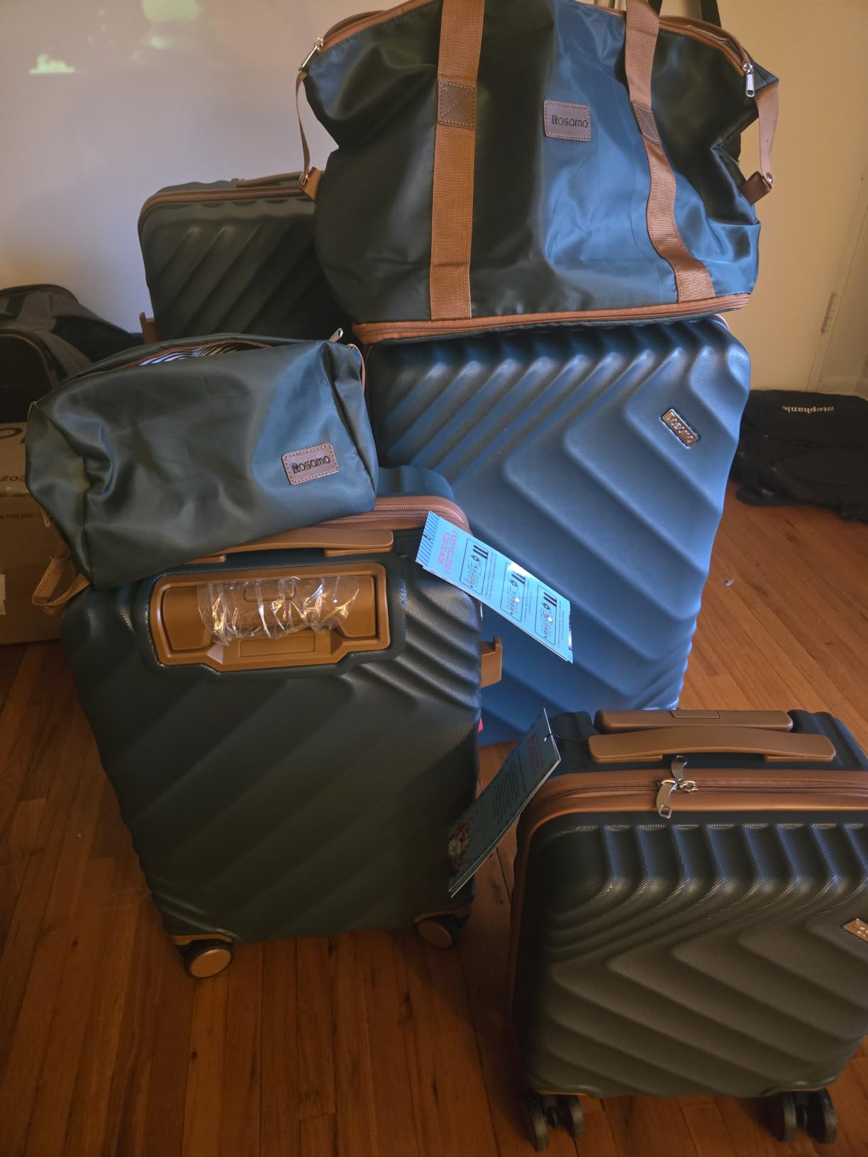 Rosamo 6 Piece Luggage Set Expandable Hardside, 20in Suitcase with Matching Travel Bags, 22x14x9 Airline Approved Carry On, TSA Lock & Spinner Wheels, ABS+PC customer photo 2