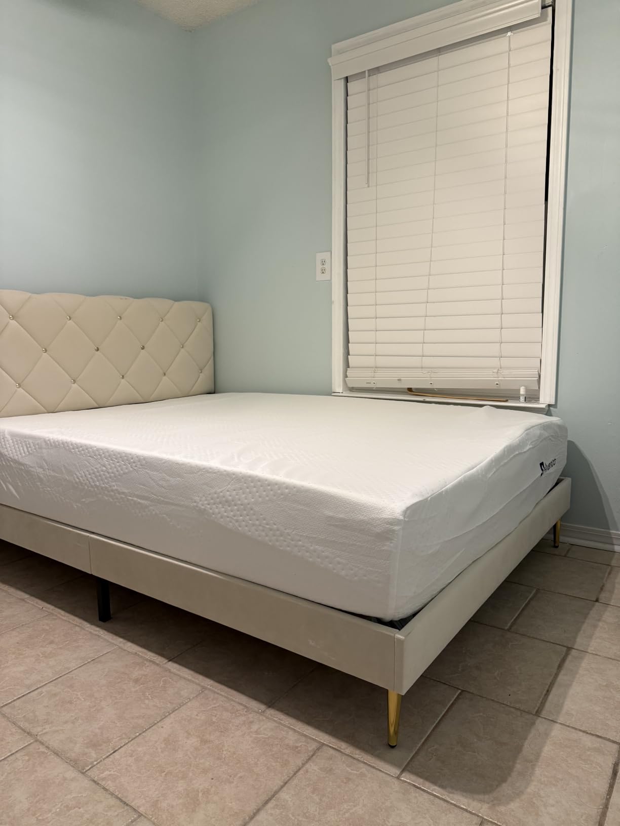 Avenco Queen Mattresses, 10 Inch Queen Size Mattress with Gel Memory Foam for Cool Night & Pressure Relief, Bed Mattress in a Box Medium Soft Plush Feel Colchones with Motion Isolating customer photo 2