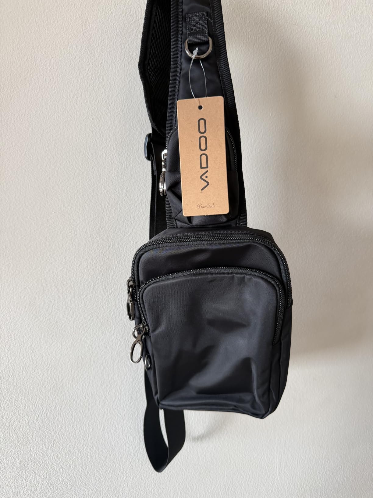VADOO Sling Bag, Crossbody Bag with Zipper Lock, RFID Blocking & Water Resistant for Men and Women customer photo 2
