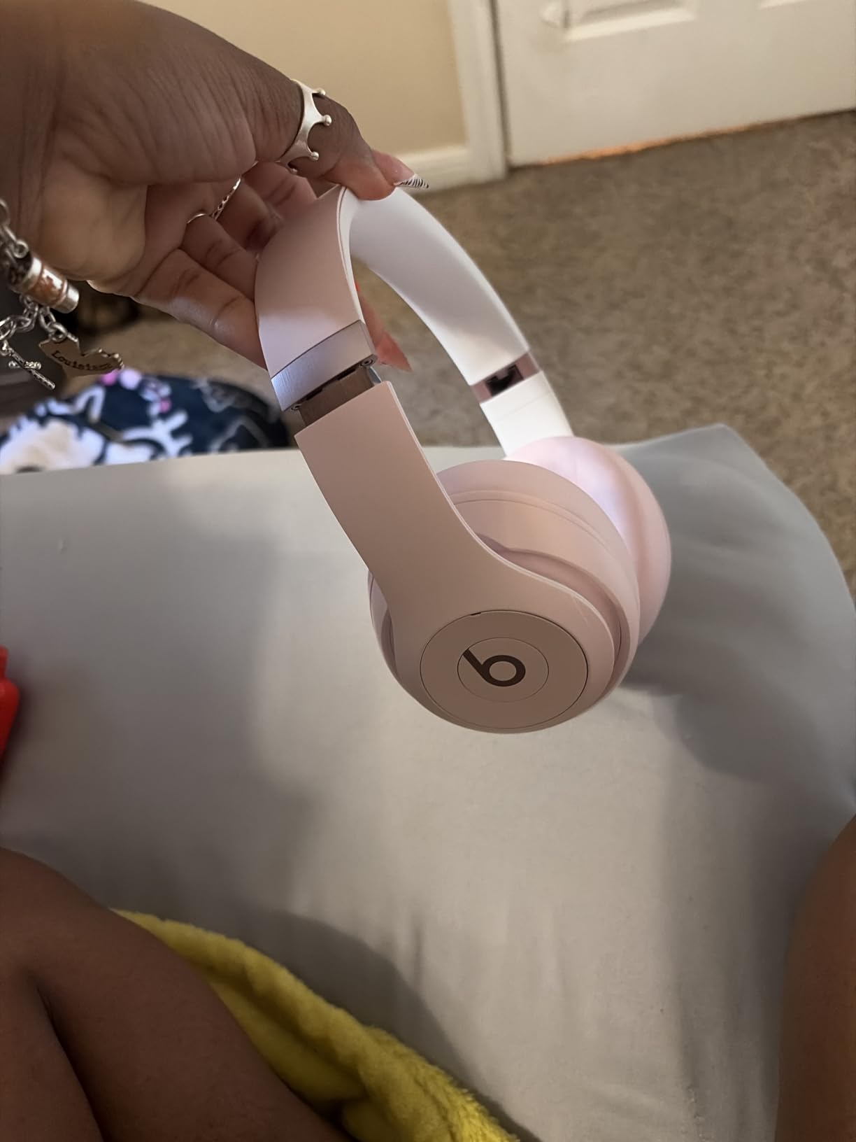 Beats Studio Pro - Wireless Noise Cancelling Over-The-Ear Headphones - Matte Pink (Renewed) customer photo 2