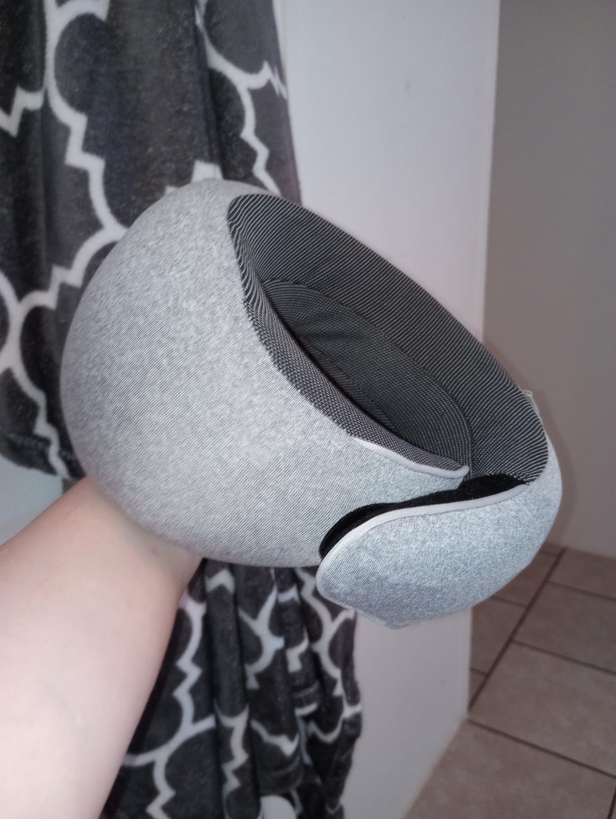 Purroch G-Shape Memory Foam Travel Pillow, Neck Pillow customer photo 1