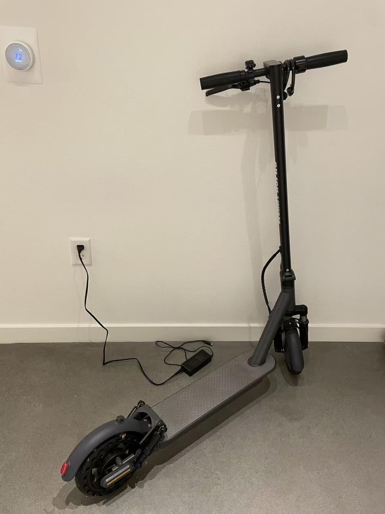 WERHY 500W Electric Scooter for Adult, MAX 16-22-28Miles customer photo 1