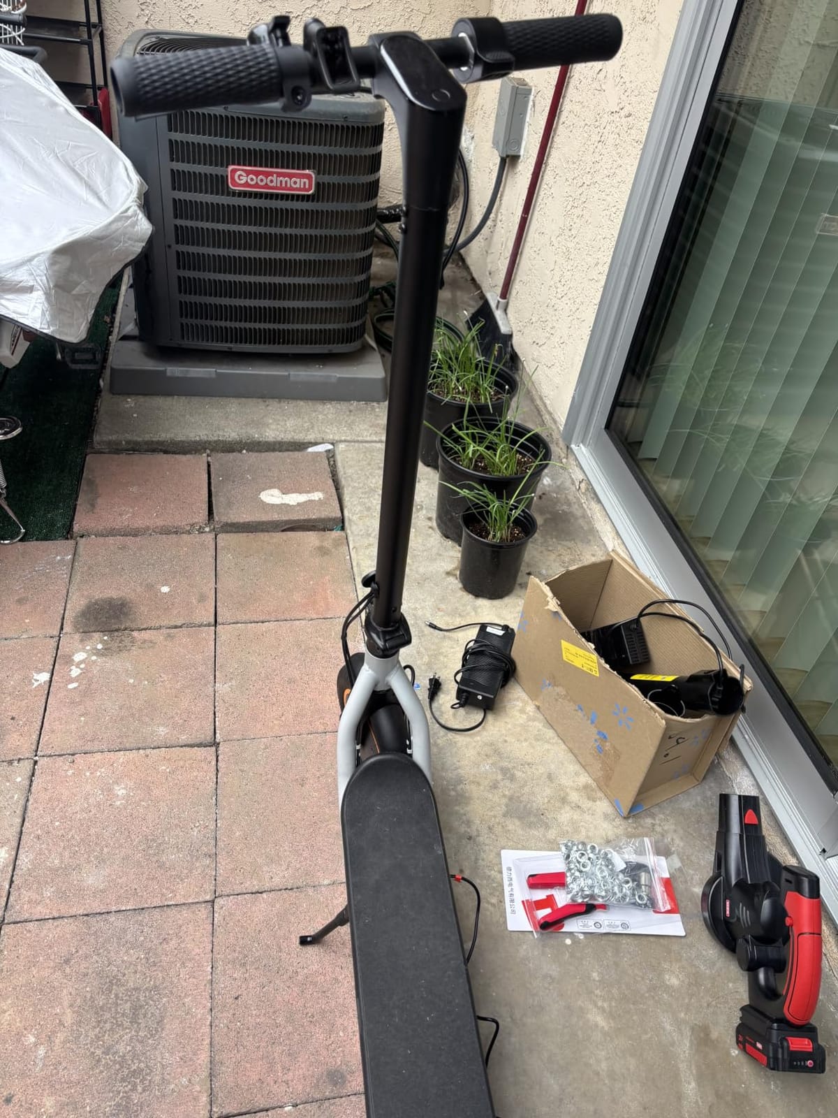 Electric Scooter Adults, 1000W/500W Motor, 28/21 Miles Max Range, 10''/8.5