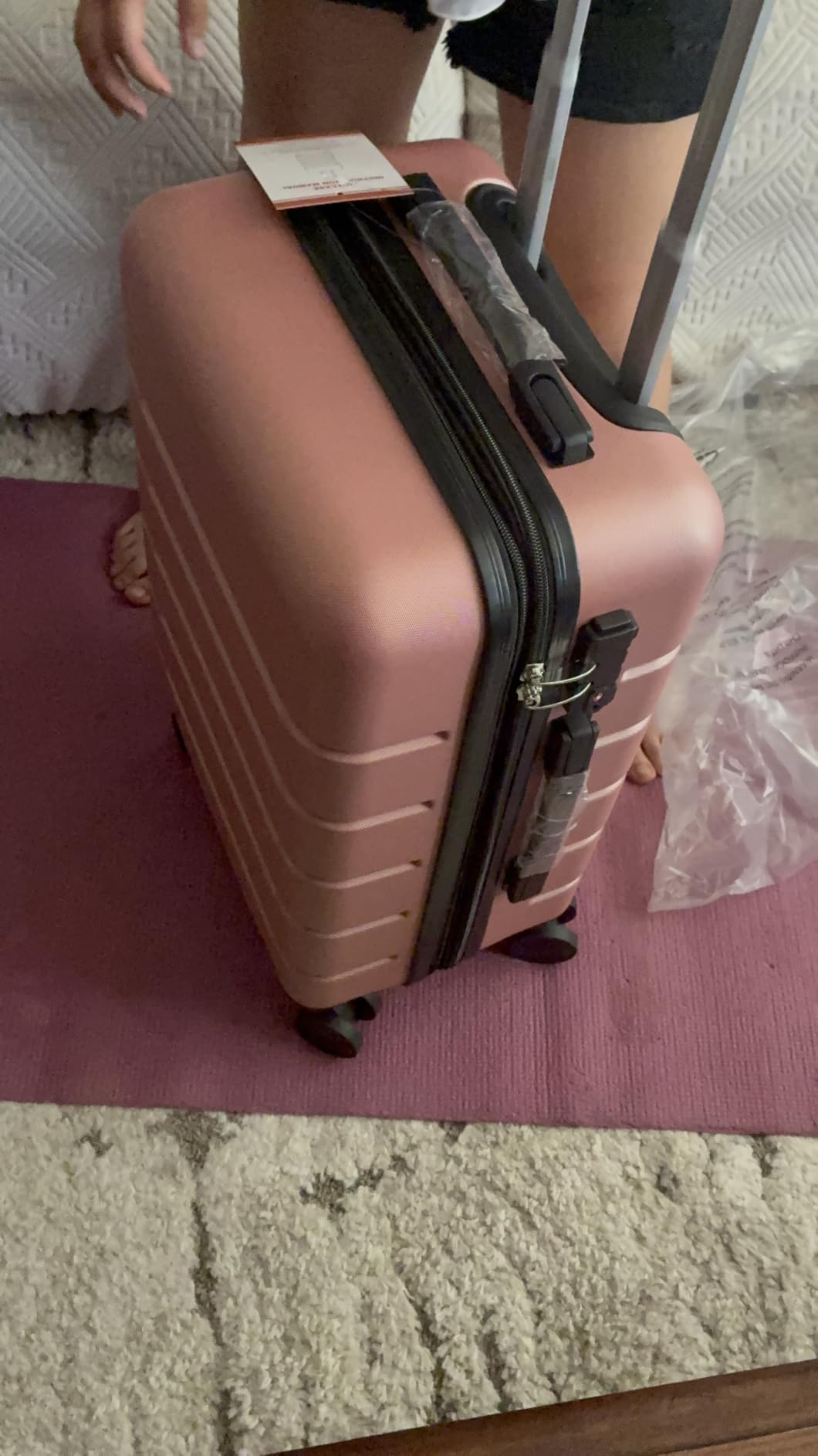 Sweetcrispy 28 Inch Checked Luggage, Suitcase with Spinner Wheels customer photo 1