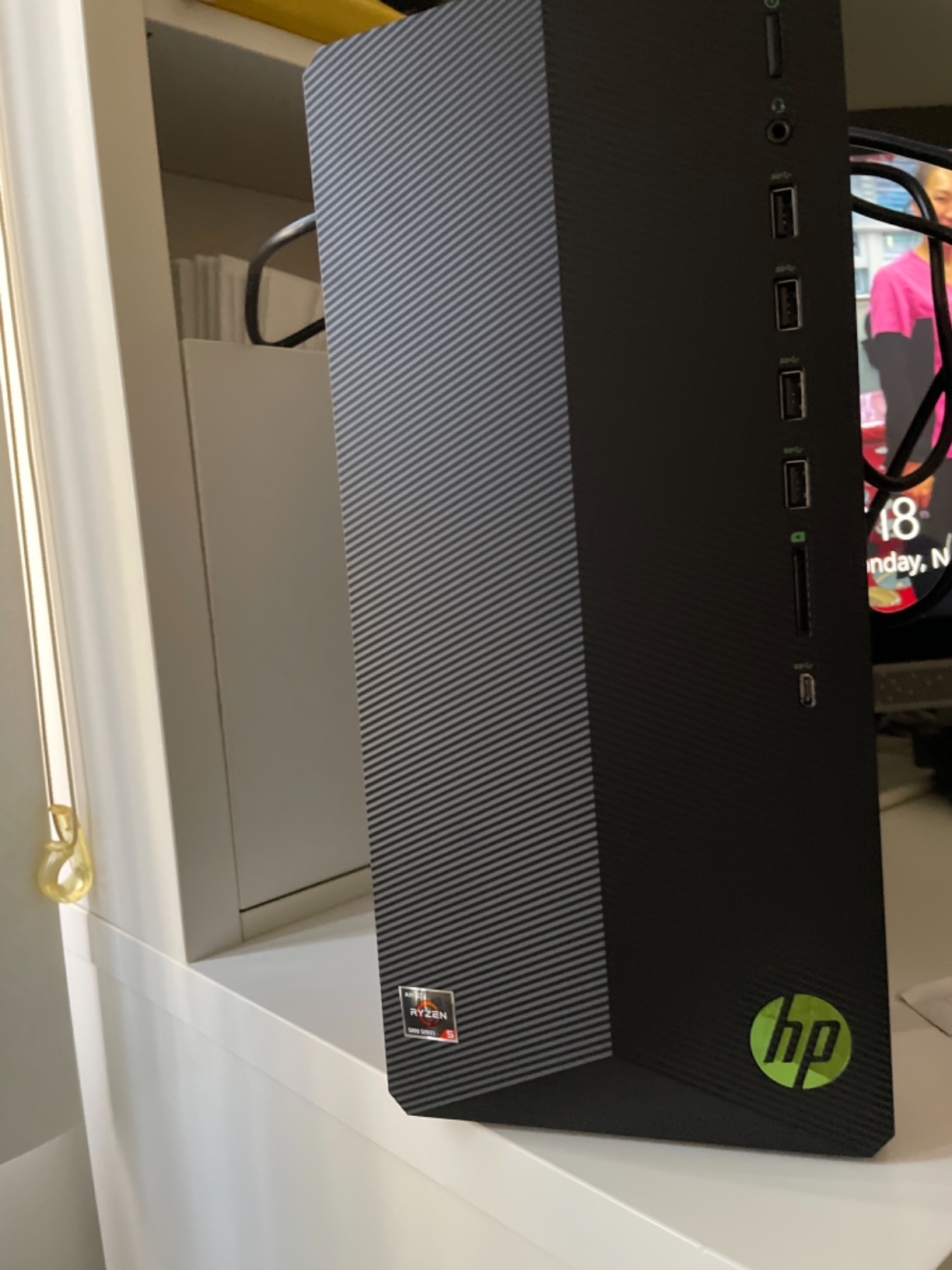 HP Gaming PC OMEN Desktop, Intel Core i7-14700F, 32GB RAM, 1TB PCIe SSD customer photo 2